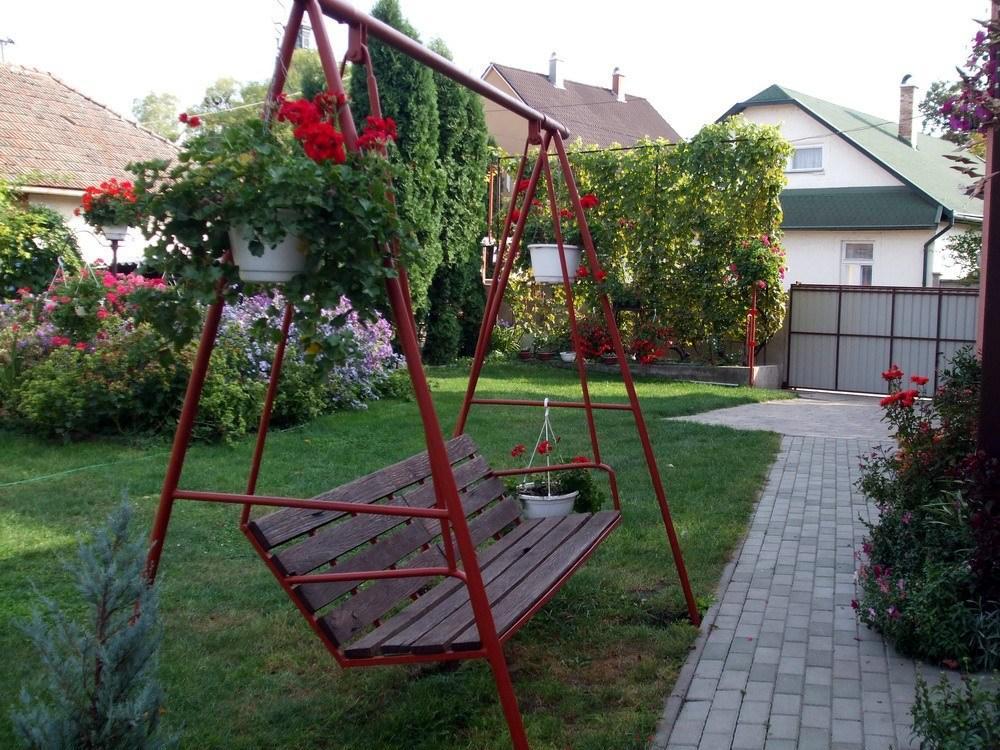 Lugas Szallas Jaszbereny Exterior photo